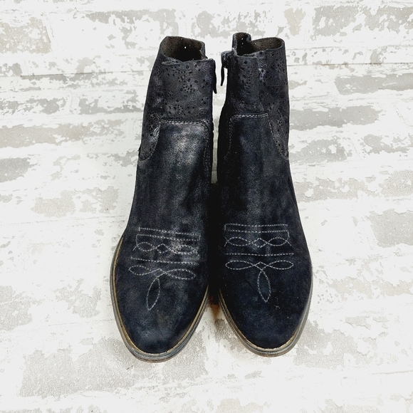 Boutique by Corkys Black Suede Leather Embroidered Western Ankle Boots H235 - Picture 8 of 13